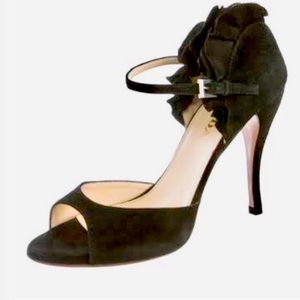 Elegant and feminine black Prada shoes